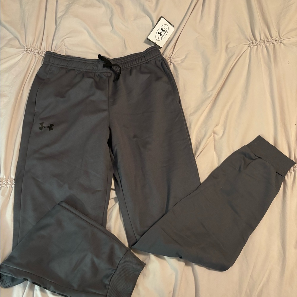 Under Armour Loose Sweatpants - Never worn, dark gray youth large (boys)